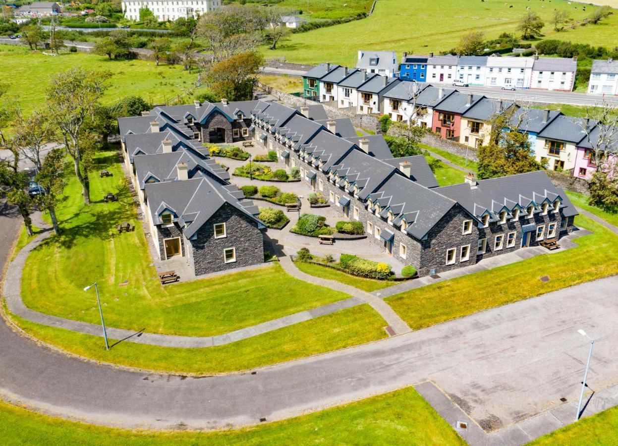 Dingle Courtyard Holiday Homes 3 Bed By Trident Holiday Homes エクステリア 写真